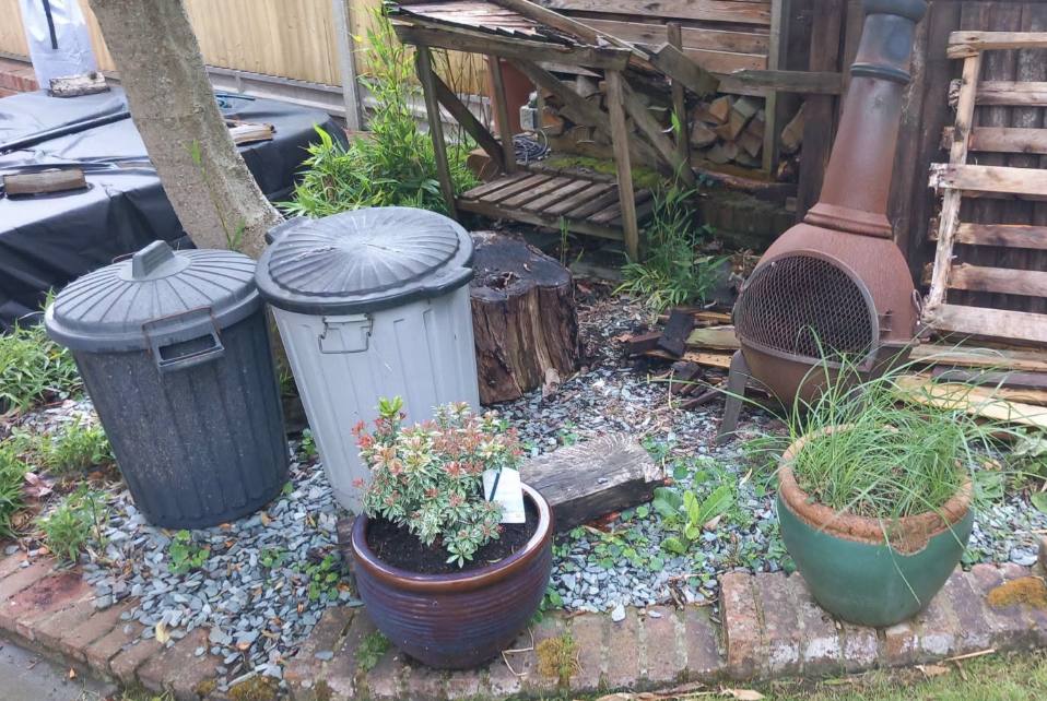 Garden decking area by Lawn Ranger Landscapes
